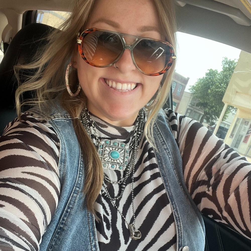 Meet your Posher, Bailey